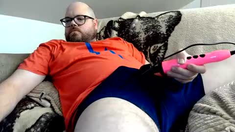 Snapshot of jwineness chatting on June 28, 8:37 pm MidsizeBiGuy online show from June 28, 8:37 pm