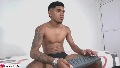 k_florez online show from April 27, 2:31 am