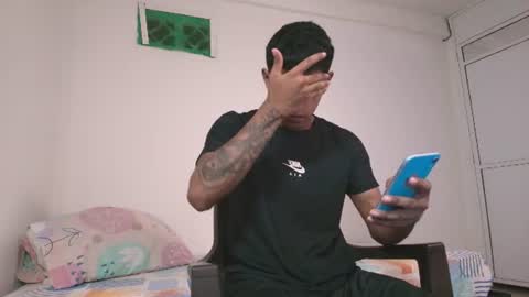 Snapshot of k_florez chatting on July 28, 9:37 am k_florez online show from July 28, 9:37 am