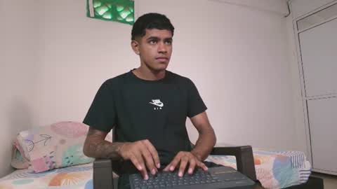 Snapshot of k_florez chatting on July 28, 11:17 am k_florez online show from July 28, 11:17 am
