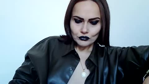 Snapshot of k_queen36 chatting on December 19, 8:43 am k_queen36 online show from December 19, 8:43 am