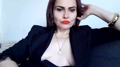 Snapshot of k_queen36 chatting on March 17, 9:56 am k_queen36 online show from March 17, 9:56 am