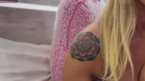 Snapshot of kaaaypaaay1 chatting on February 1, 5:33 pm kaaaylapaaayla online show from February 1, 5:33 pm