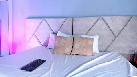 Snapshot of kaattydoll chatting on February 15, 1:09 pm Katy online show from February 15, 1:09 pm