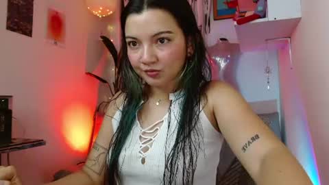 Snapshot of kablue_ chatting on August 4, 2:26 am IG kablue 1 online show from August 4, 2:26 am