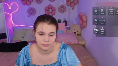 Snapshot of kacey_love chatting on April 18, 6:17 am Kacey online show from April 18, 6:17 am