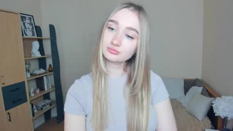 Snapshot of kaceyeichel chatting on May 24, 7:57 am Alice online show from May 24, 7:57 am