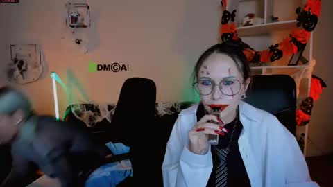 kaela_spell_ online show from October 20, 7:14 pm