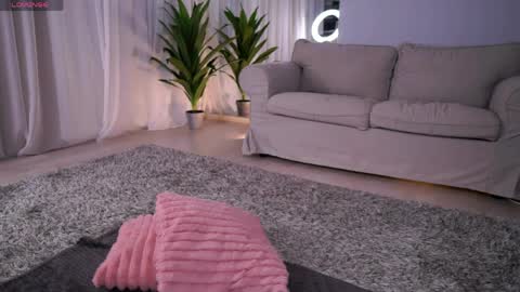 Rose online show from April 8, 7:52 am