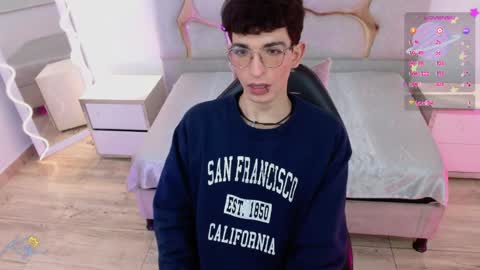 kai_tay1 online show from April 10, 11:37 am