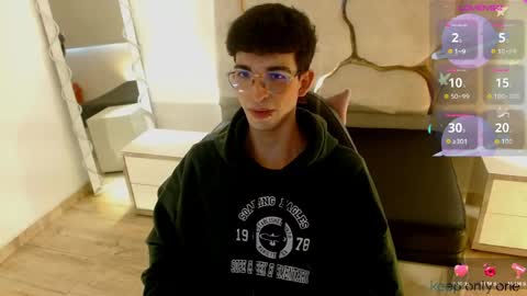 kai_tay1 online show from April 20, 11:57 am