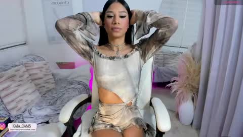    online show from April 16, 11:55 am