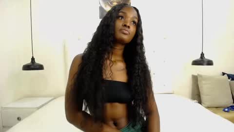 Snapshot of kaiadebayo chatting on February 21, 4:48 pm Angie  online show from February 21, 4:48 pm