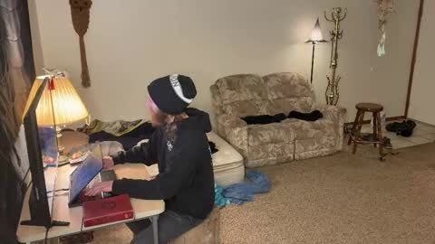 Kaiku77 online show from February 1, 6:28 pm