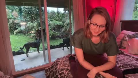 Snapshot of kaileeshy chatting on May 18, 4:29 am Kailee Smile online show from May 18, 4:29 am