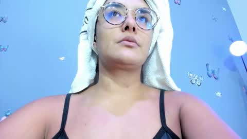 kaira_mosse_ online show from October 30, 11:22 am