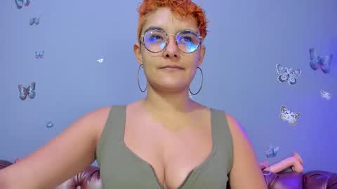 kaira_mosse_ online show from February 6, 11:57 am