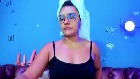 kaira_mosse_ online show from July 8, 11:48 am