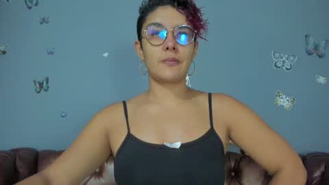 kaira_mosse_ online show from July 15, 11:26 am