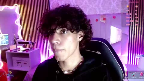Snapshot of kaisage_tay chatting on April 14, 3:01 am kaisage_tay online show from April 14, 3:01 am