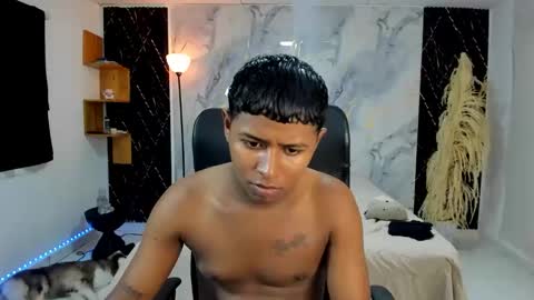 kaiser_alpha777 online show from April 8, 11:48 pm