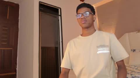 Snapshot of kaisonrouse chatting on February 21, 8:54 pm kaisonrouse online show from February 21, 8:54 pm