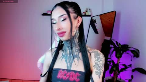 Snapshot of kali_ka chatting on May 12, 8:50 pm Kali Ka Please help me with your thumbs up its important dont forget my birthday on October 26 online show from May 12, 8:50 pm