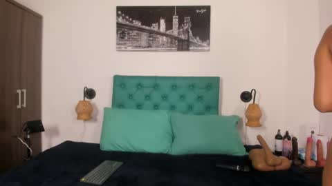 Snapshot of kalifa_latin chatting on May 13, 9:11 pm kalifa_latin online show from May 13, 9:11 pm