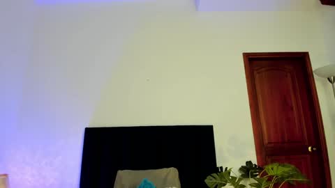 Snapshot of kalimonroee chatting on December 16, 11:44 am KaliMonroe online show from December 16, 11:44 am