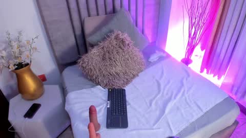 Snapshot of kalimonroee chatting on February 5, 2:37 pm KaliMonroe online show from February 5, 2:37 pm