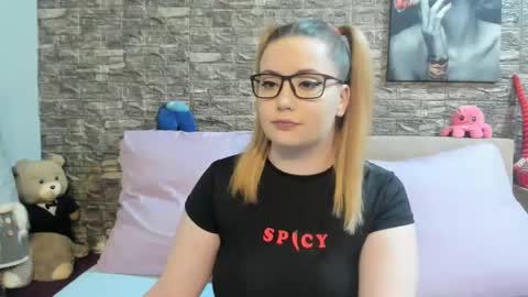 kalindahot online show from May 31, 6:04 pm