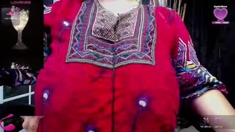Snapshot of kalpananaisha_ chatting on November 12, 10:04 am Alisha online show from November 12, 10:04 am