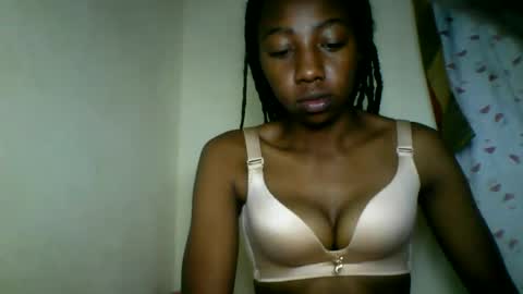 kalyssia_belle online show from July 5, 10:06 pm