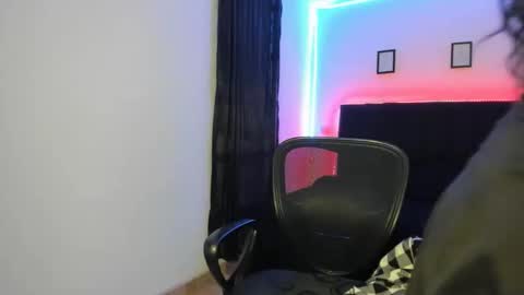 Online 800 to 1400 online show from May 28, 11:57 pm