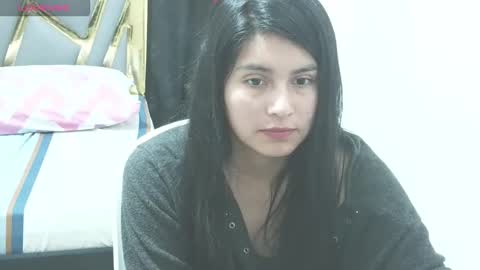 Snapshot of kamgomezxox chatting on December 15, 12:37 am kamgomezxox online show from December 15, 12:37 am