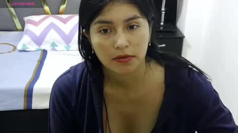 Snapshot of kamgomezxox chatting on March 2, 1:19 am kamgomezxox online show from March 2, 1:19 am