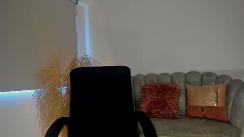 Kamila Monroe online show from February 6, 5:05 pm