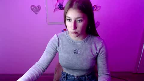 Snapshot of kamilla_love_ chatting on September 20, 12:17 pm kamilla_love_ online show from September 20, 12:17 pm