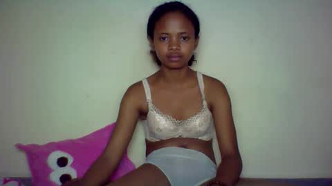 kamillah69 online show from February 6, 3:37 pm