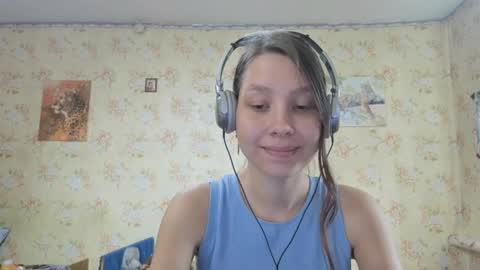 Mari  Simmons online show from October 5, 6:34 am