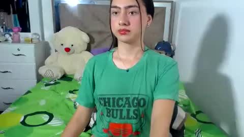 Snapshot of kammi_candy chatting on July 8, 1:32 am -- kammi -- online show from July 8, 1:32 am