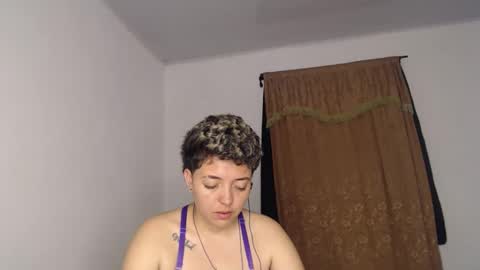 Snapshot of kammy_cami chatting on May 8, 11:04 am kammy y camila online show from May 8, 11:04 am
