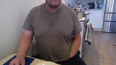 Snapshot of kanadians chatting on April 9, 2:00 pm Cam with Me Vixens DM me online show from April 9, 2:00 pm