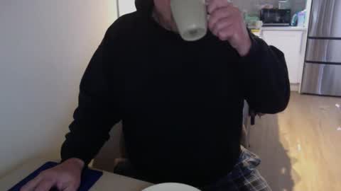 Snapshot of kanadians chatting on April 12, 1:05 pm Cam with Me Vixens DM me online show from April 12, 1:05 pm