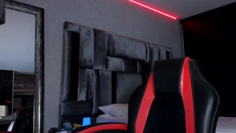 Snapshot of kandria_loversex chatting on December 22, 6:17 am kandria loversex online show from December 22, 6:17 am