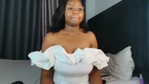 Snapshot of kandy_sweetss chatting on June 9, 6:30 pm kandy_sweetss online show from June 9, 6:30 pm