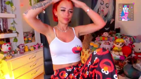 hello  Im Danni online show from February 25, 9:46 pm