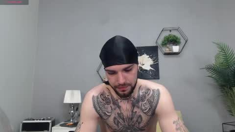 Snapshot of kanehunter chatting on April 25, 9:45 pm Kane online show from April 25, 9:45 pm