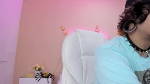 Snapshot of kaoz_23_ chatting on October 19, 1:01 pm KaoZ  Goeth online show from October 19, 1:01 pm