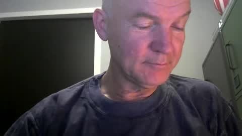 Robbie online show from November 25, 5:40 am